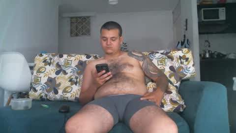 Snapshot of divavic_24 chatting on February 25, 2025, 4:10 pm DIVA online show from February 25, 2025, 4:10 pm