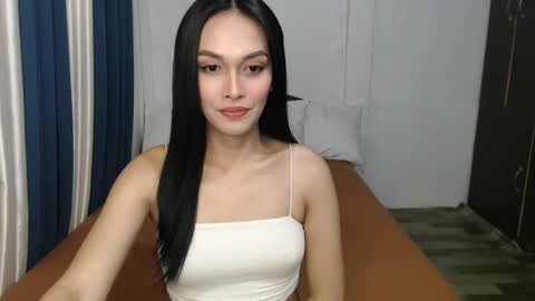 DIVINA online show from December 5, 2024, 5:04 am