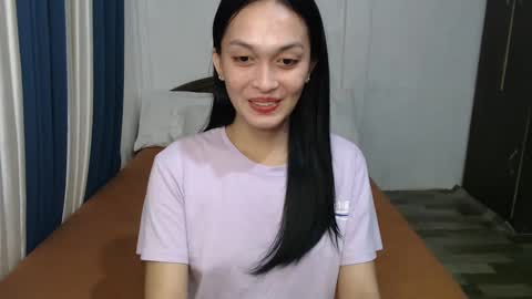 DIVINA online show from December 12, 2024, 1:28 pm