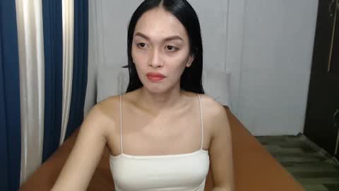 DIVINA online show from January 20, 2025, 2:01 am