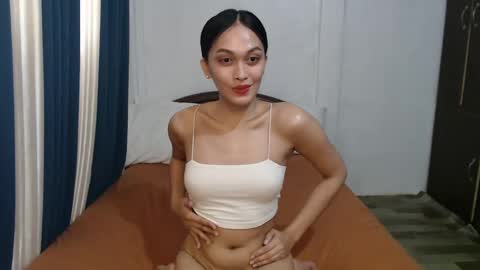 DIVINA online show from February 22, 2025, 3:34 am