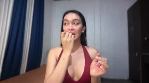 DIVINA online show from June 19, 2026, 10:52 am