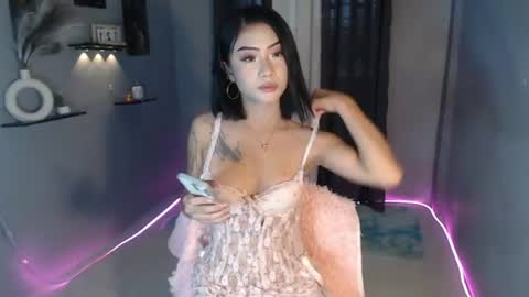 divinaaaaa online show from June 21, 2026, 1:19 am
