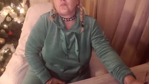 Snapshot of divineblond chatting on December 1, 2025, 10:48 pm Alexxa online show from December 1, 2025, 10:48 pm