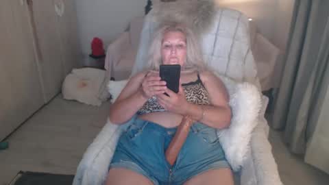 Alexxa online show from May 11, 2026, 7:11 pm