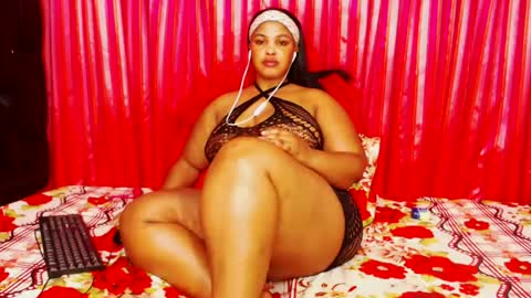 divinebooty93 online show from June 29, 2026, 11:54 am