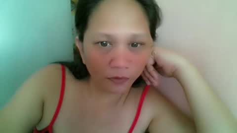 Snapshot of divinegrace10 chatting on April 27, 2026, 3:37 am Divine Grace Close To Your Hear online show from April 27, 2026, 3:37 am