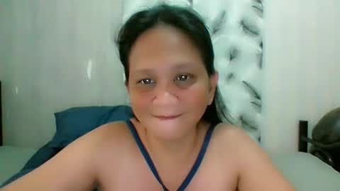 Snapshot of divinegrace10 chatting on May 19, 2026, 5:25 am Divine Grace Close To Your Hear online show from May 19, 2026, 5:25 am