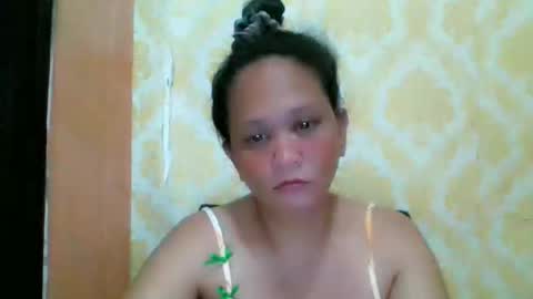 Snapshot of divinegrace10 chatting on May 23, 2026, 7:56 am Divine Grace Close To Your Hear online show from May 23, 2026, 7:56 am