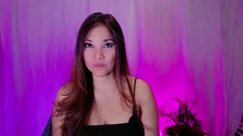 DivineLynn online show from January 22, 2025, 1:42 pm