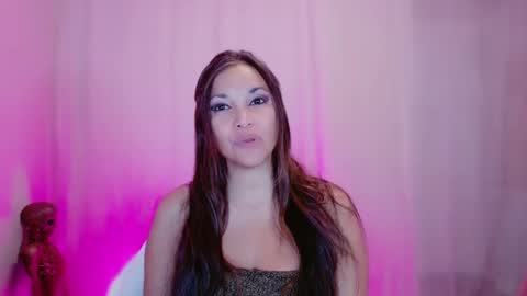 DivineLynn online show from February 24, 2025, 12:26 pm