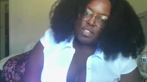 Snapshot of divinenicole22 chatting on November 12, 2025, 7:13 pm divinenicole22 online show from November 12, 2025, 7:13 pm