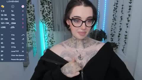 dixipixi_ online show from March 19, 2026, 5:44 am