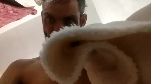 dixonbird41 online show from October 2, 2025, 6:20 am