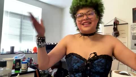 Snapshot of dizzinsweatyy chatting on February 23, 2025, 8:00 pm dizzinsweatyy online show from February 23, 2025, 8:00 pm