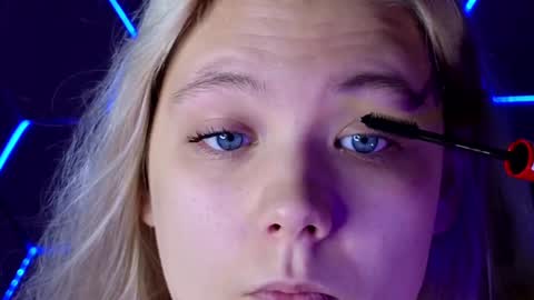 Jenia online show from December 5, 2024, 2:09 am