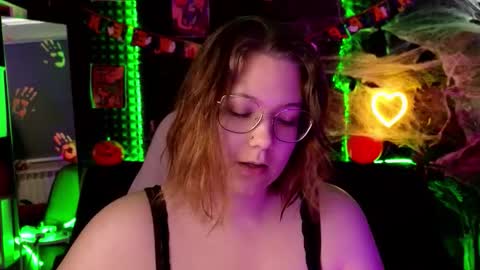 Snapshot of djennapalme chatting on October 21, 2025, 8:04 am Jenia online show from October 21, 2025, 8:04 am