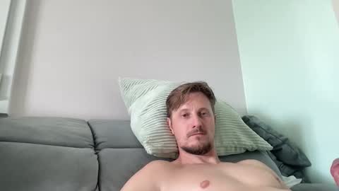 djo68686666 online show from June 1, 2026, 1:24 pm
