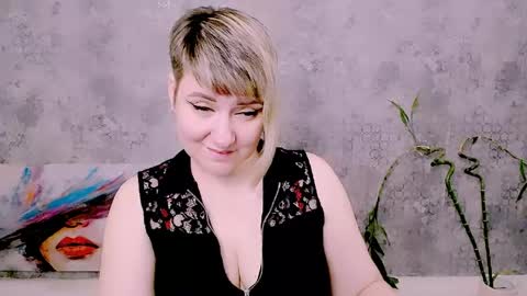 djullia online show from May 14, 2026, 7:04 am