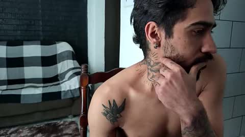 AmigodotadoZL online show from September 18, 2025, 4:42 pm