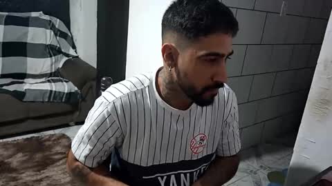AmigodotadoZL online show from May 25, 2026, 10:05 pm