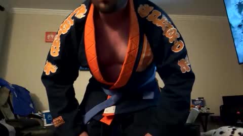 dmoneyyy1124 online show from May 9, 2026, 11:04 am