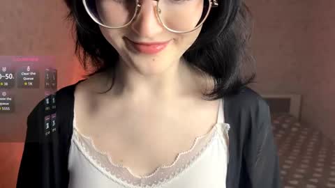 Annie PVT IS OPEN online show from May 1, 2026, 9:19 pm