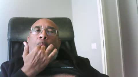 dofrank969 online show from November 6, 2025, 9:54 am