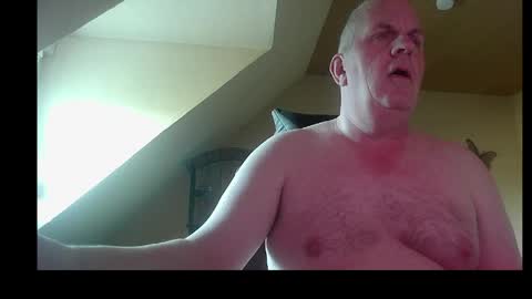 Snapshot of doggy2629 chatting on April 11, 2026, 6:40 am doggy2629 online show from April 11, 2026, 6:40 am