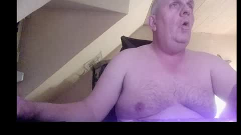 Snapshot of doggy2629 chatting on April 15, 2026, 8:31 pm doggy2629 online show from April 15, 2026, 8:31 pm