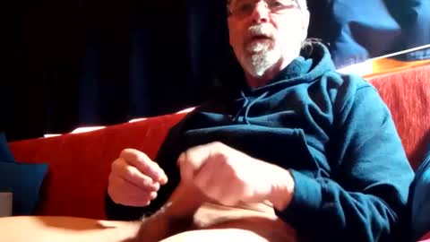 doghouseblue online show from December 15, 2024, 9:35 am