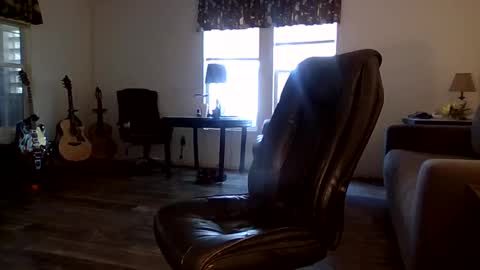 dogluc7 online show from October 3, 2025, 8:17 pm