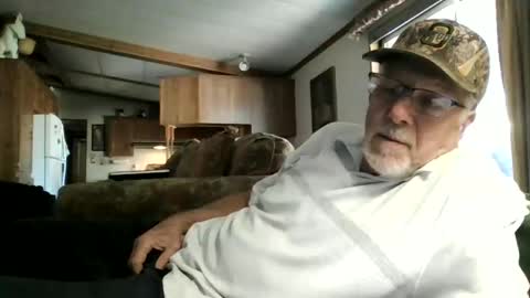 Snapshot of doingmyself69 chatting on September 17, 2025, 6:53 pm doingmyself69 online show from September 17, 2025, 6:53 pm