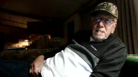 Snapshot of doingmyself69 chatting on October 9, 2025, 2:37 pm doingmyself69 online show from October 9, 2025, 2:37 pm