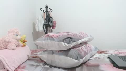 Dolcevainin online show from August 1, 2026, 10:25 am