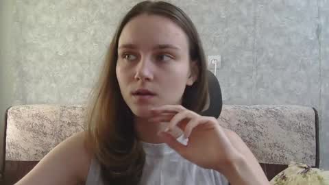 dolcezza_ online show from June 5, 2026, 12:11 pm