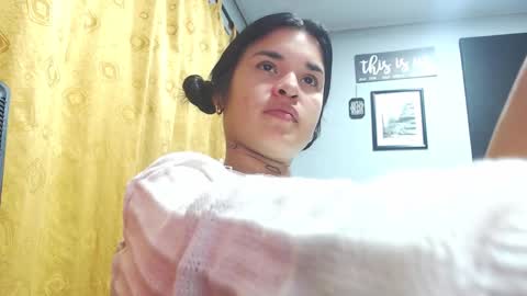 doll_and_thebrown online show from October 5, 2025, 1:15 am