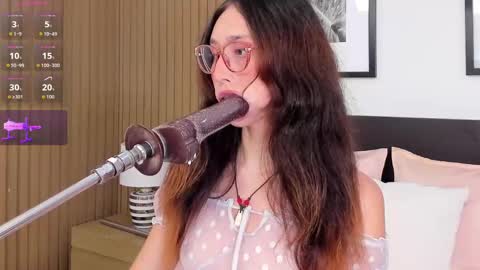 Snapshot of doll_bella_ chatting on September 24, 2025, 8:12 pm Bella  online show from September 24, 2025, 8:12 pm