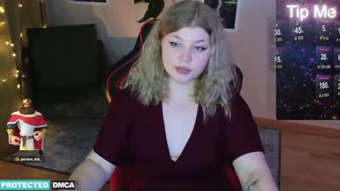 Chloe online show from January 4, 2025, 9:52 pm