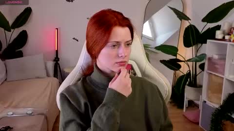 Snapshot of doll_lesli chatting on October 27, 2025, 9:13 am Your doll Lesli online show from October 27, 2025, 9:13 am