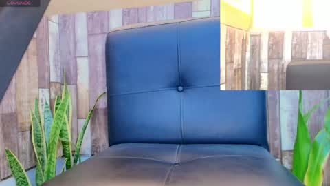 doll_lorenn26 online show from May 27, 2026, 6:05 pm
