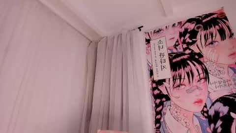 Snapshot of doll_venus chatting on March 27, 2026, 1:22 am Roxana independent model can you help me reach 100 hands up uwu online show from March 27, 2026, 1:22 am