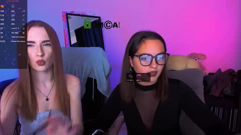 doll_vey online show from October 13, 2025, 7:58 pm