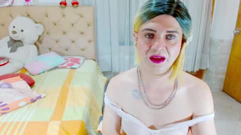 Snapshot of dolldirtyxxx1 chatting on May 19, 2026, 5:14 am ilona online show from May 19, 2026, 5:14 am