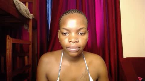 Snapshot of dollface_bella chatting on October 10, 2025, 9:08 am Bella online show from October 10, 2025, 9:08 am