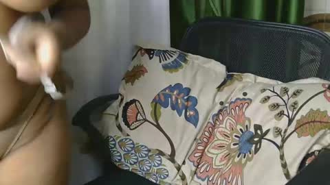 dolly_2 online show from January 17, 2025, 5:00 am