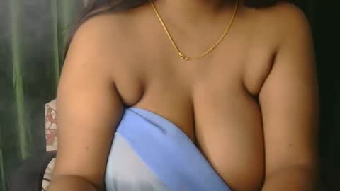 dolly_2 online show from January 22, 2025, 8:18 am