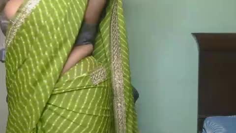 dolly_2 online show from May 5, 2026, 4:20 am