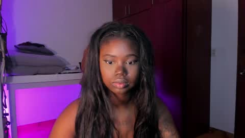 Snapshot of dolly_paige chatting on September 26, 2025, 10:30 am emily -- online show from September 26, 2025, 10:30 am