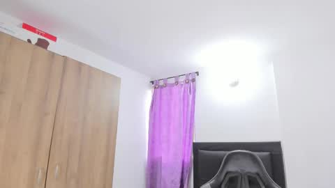 Snapshot of dolly_walker chatting on October 26, 2025, 12:00 pm dolly walker online show from October 26, 2025, 12:00 pm